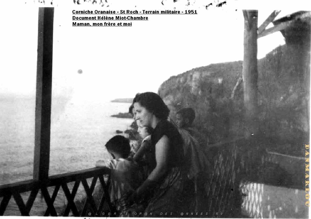 PLAGE DE ST ROCH Au bout de la Terrasse Cantine juste au-dessus des cabines de bain et de la plage.JPG